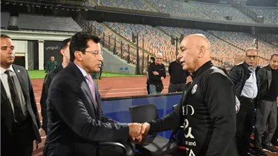حسام حسن يشكر أشرف صبحي وزير الشباب والرياضة السايق