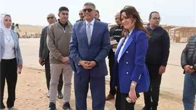 محافظ الجيزة يفتتح معرض الحرف اليدوية والتراثية بالأهرامات