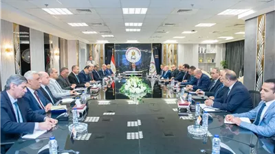 وزير الدولة للإنتاج الحربي يضع ملامح خطط العمل بالفترة المقبلة