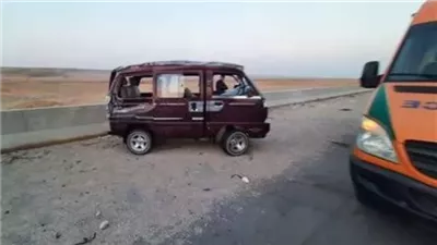 مصرع 2 وإصابة 3 فى انقلاب سيارة سوزوكى بطريق 
