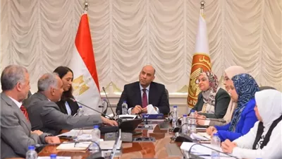 وزير العمل يطلق مشروع 
