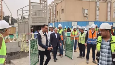 وزير النقل يتابع حادث تسرب مياه أثناء تنفيذ الخط الرابع للمترو