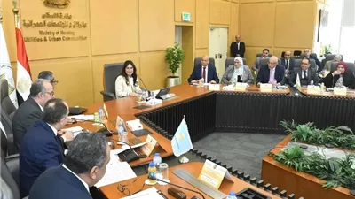 وزيرة الإسكان تعتمد قوائم المقاولون العرب معلنة خطة المرحلة المقبلة