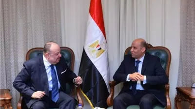 وزيرالعمل يبحث مع السفيرحسام عيسى فتح أسواق جديدة أمام العمالة المصرية