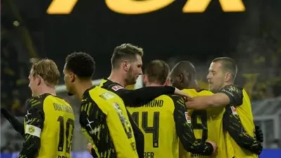 دورتموند يضرب شباك أتالانتا بثنائية فى الشوط الأول