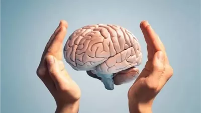 دراسة .. علاقة مفاجئة بين شكل اليد وحجم الدماغ