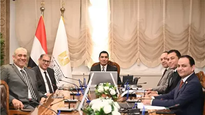وزير الشباب يبحث الاستعدادات لمعرض سبورت إكسبو