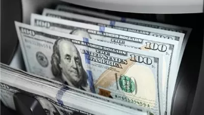 الدولار ينخفض بعد قرار المحكمة العليا بإلغاء رسوم ترامب الجمركية