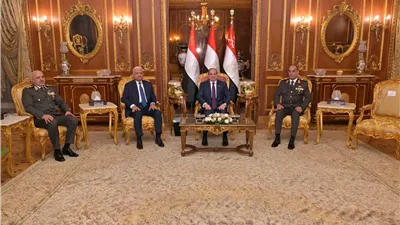 الرئيس السيسي يشهدحفل تكريم الفريق أول عبدالمجيد صقر وزيرالدفاع السابق