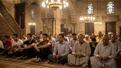 فقه الحنفية في حكم الذكر بين ركعات التراويح ومشروعيته