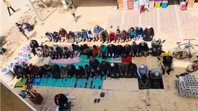 حكم صلاة الجماعة في مكان غير المسجد لبعد المسافة