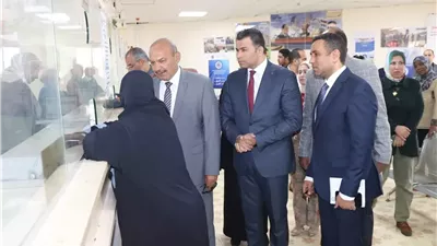 جولة تفقدية لمحافظ السويس داخل المركز التكنولوجي بحي عتاقة