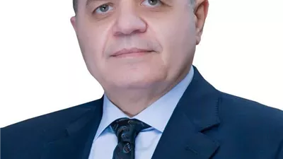 وزير الداخلية يهنئ الرئيس السيسى بذكرى العاشر من رمضان