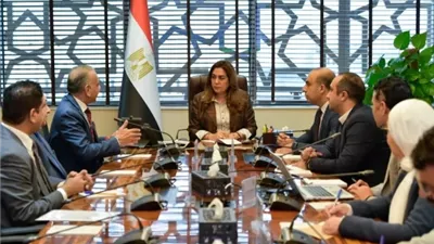 منال عوض : إصدار تصاريح تداول المخلفات الطبية خلال 15 يوماً
