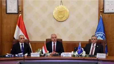محافظ الإسماعيلية يشهد مجلس جامعة قناة السويس