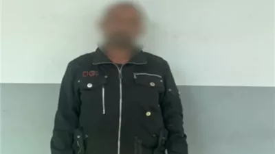 اختل توازني.. تفاصيل ضبط موظف تسبب في خلع كشاف إضاءة بقطار