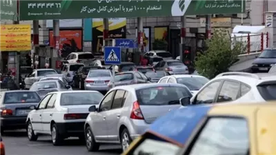 رويترز: ازدحام كبير أمام محطات الوقود في طهران وآلاف السكان يغادرون العاصمة الإيرانية
