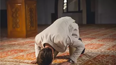 هل يشترط الوضوء لسجود التلاوة وما هي أذكاره المخصوصة