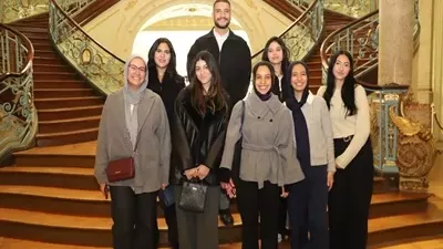 رئيس جامعة عين شمس يُكرم فريق كلية الحقوق الفائز بمسابقة
