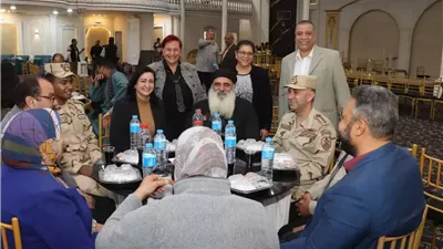 مائدة افطار بقنا تجمع ذوي الإعاقة وأسرهم