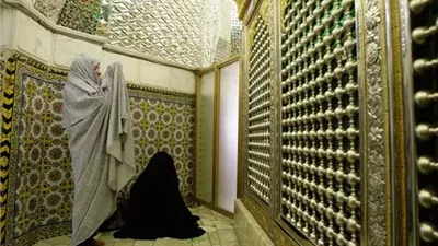 فتوى تؤكد جواز الصلاة في المساجد التي بها أضرحة في رمضان