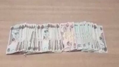 احباط تهريب ١٣٨ الف درهم اماراتي مع راكب قبل سفره البحرين