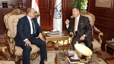 محافظ بنى سويف يستقبل وزير التنميه المحليه