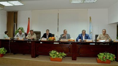 محافظ أسيوط يوافق على تخصيص قطع أراضي لإنشاء مدارس ومراكز شباب بقرى المحافظة