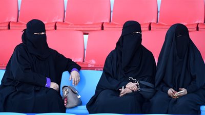 5 شروط لحضور النساء مباريات كرة القدم في تبوك