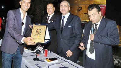 صيادلة الإسكندريه تكرم السايح ومبدعيها الشعراء والروائيين