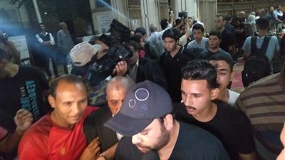 محمد عبد الرحمن توتا وأوس أوس يشاركان في عزاء طلعت زكريا بالحامدية الشاذلية