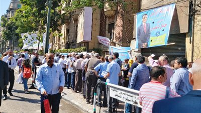 إقبال كثيف على انتخابات التجديد النصفى للأطباء