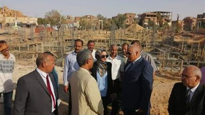 محافظ الوادي الجديد يتفقد أعمال تطوير المجمع الاسلامى الكبير بموط..صور
