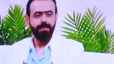 علامات تؤكد ضرورة التوجه لطبيب تجميل الاسنان..تعرفى عليها