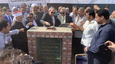 محافظ الغربية يضع حجر الأساس لمدرسة دهتورة الثانوية بزفتى