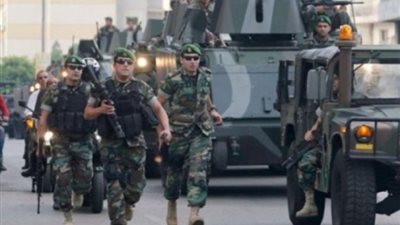 الجيش اللبناني ينحاز للمتظاهرين