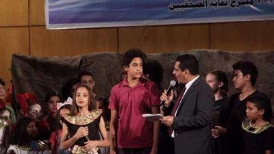 بالصور.. الصحفيين تكرم أبناء اعضائها المتفوقين دراسيًا