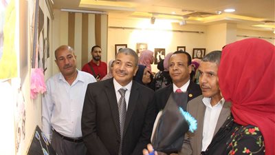 افتتاح معرض 