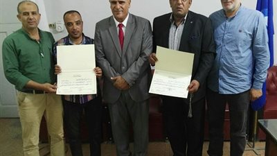 بالصور .. ادارة ابو المطامير التعليمية تكرم مدير مدرسة كوم الفرج الابتدائية ومدرس اللغة العربية