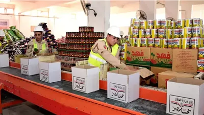 القوات المسلحة تواصل تخفيف الأعباء عن المواطنين بتوزيع كميات كبيرة من الحصص الغذائية بالمحافظات