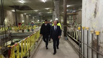 وزير النقل يتفقد محطة الملك الصالح لمتابعة تقدم الخط الرابع للمترو