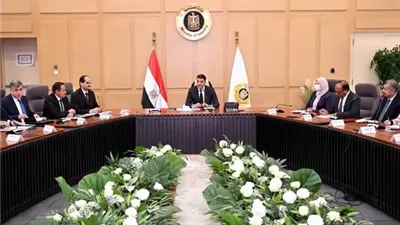 وزير الصناعة يلتقي مصنعي السيراميك والبورسلين لتذليل العقبات