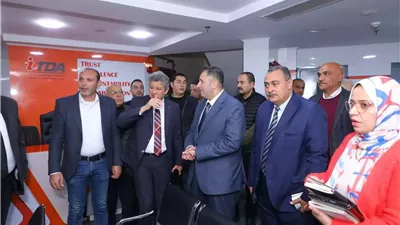 محافظ دمياط يزور الغرفة التجارية يتفقد مكتب تصديقات الخارجية