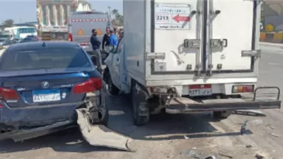 إصابة 5 فى تصادم 13 سيارة بالطريق الصحراوى بالإسكندرية