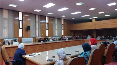مناقشة المؤشرات السكانية بإدارات الإسماعيلية الصحية