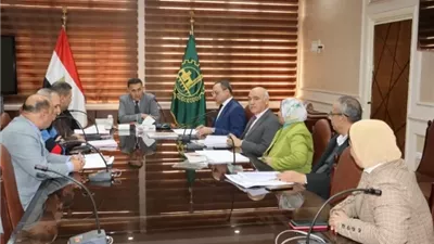 محافظ القليوبية يترأس لجنة القيادات لتجديد مناصب بعدد من القطاعات