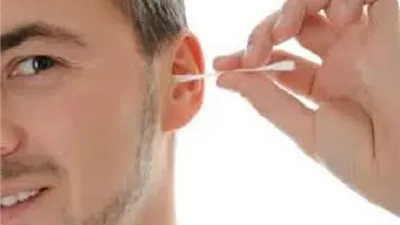 حكم تنظيف الأذن بالأعواد القطنية أثناء الصيام