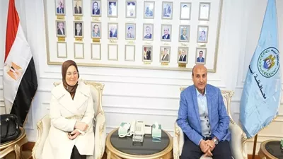محافظ أسيوط يؤكد دعم كامل لبرامج تمكين المرأة وتعزيز دورها