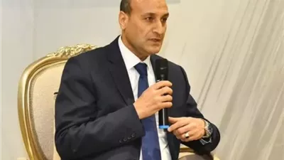 محافظ أسيوط يوجه باستمرار الحملات المكثفة على مواقف السيارات