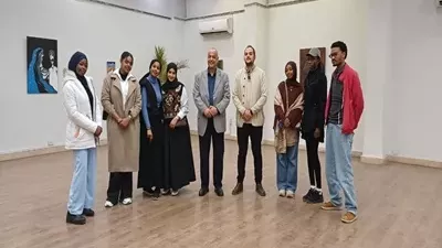 جامعة العاصمة تفتتح المعرض الفنى الأول للطلاب الوافدين